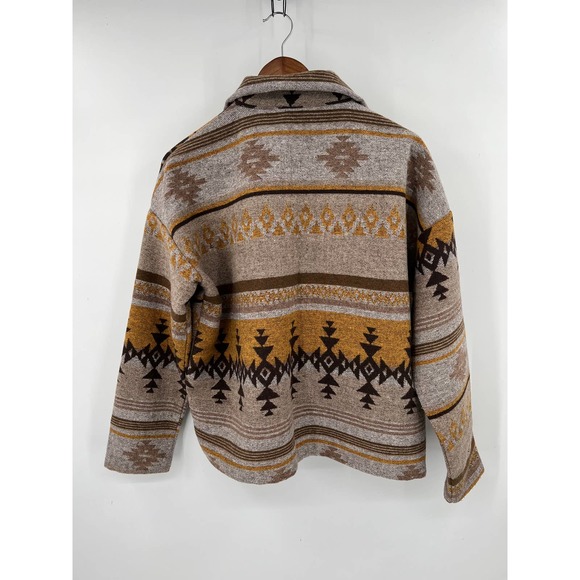 Blue B boutique style Women's tan, mustard, brown Aztec style shacket size M - Picture 2 of 7